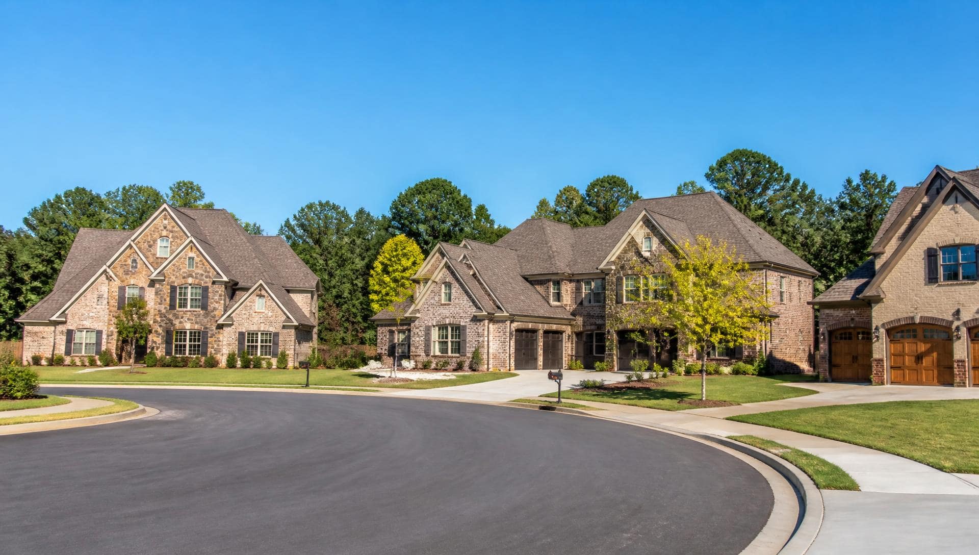 Estate home street in Piper Glen, South Charlotte